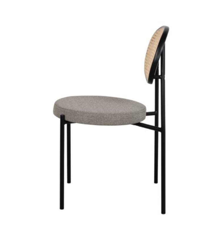 Assise tapissé en rotin naturelle.